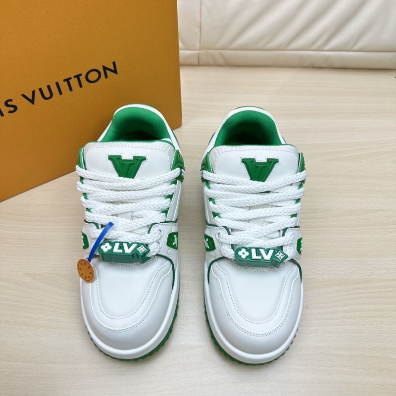 l**is V*t*n sneakers